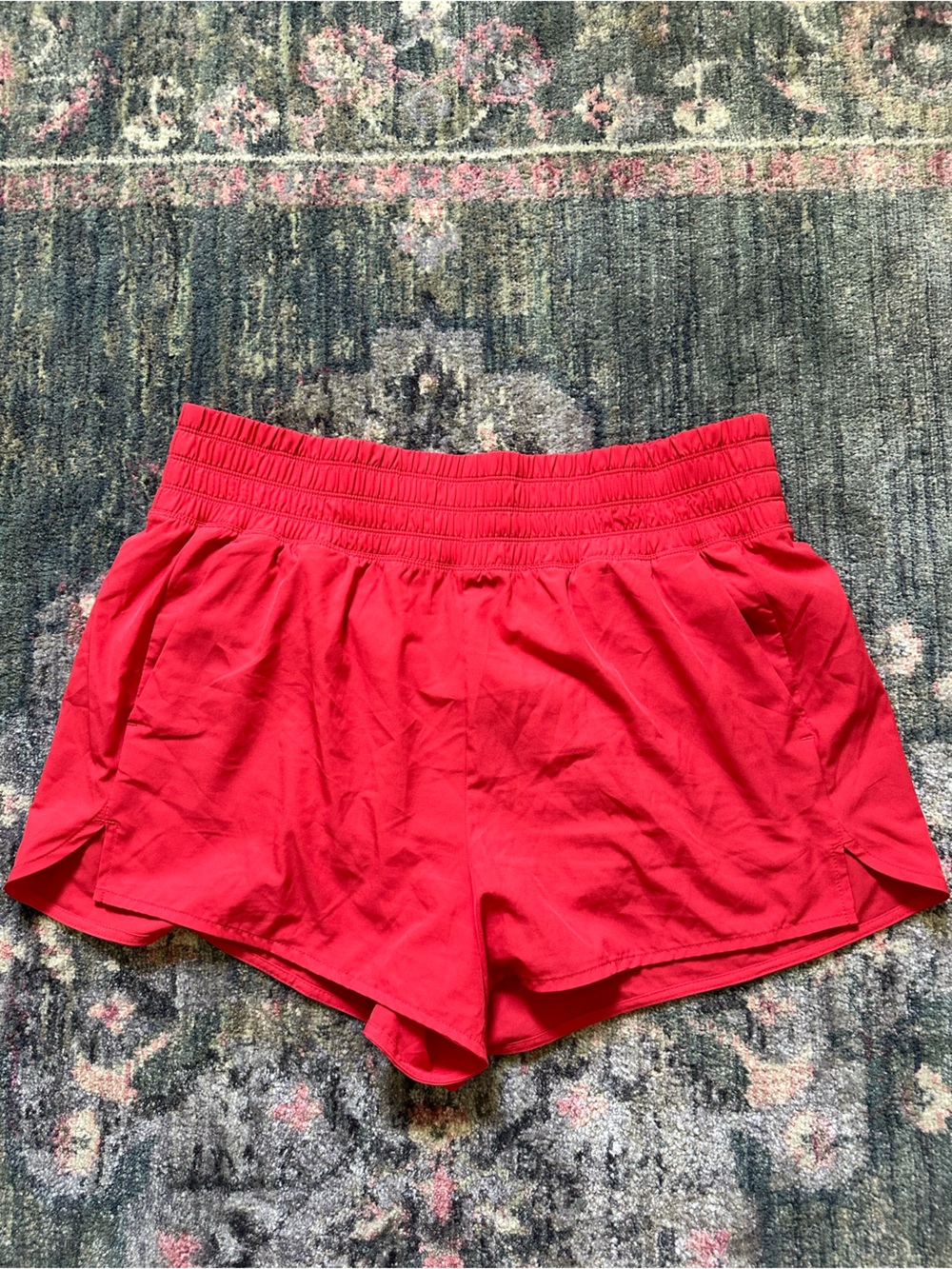Old Navy Red Lined Athletic Shorts with Smocked Waistband Women’s Large Running